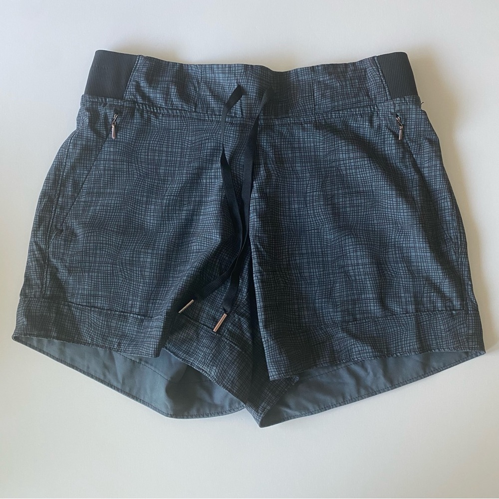 Calia by Carrie Underwood Anywhere blue and black shorts.  Size XS